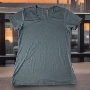 32 Degrees Cool Women’s Scoop Neck T-Shirt Short Sleeve Blue Grey Size Medium